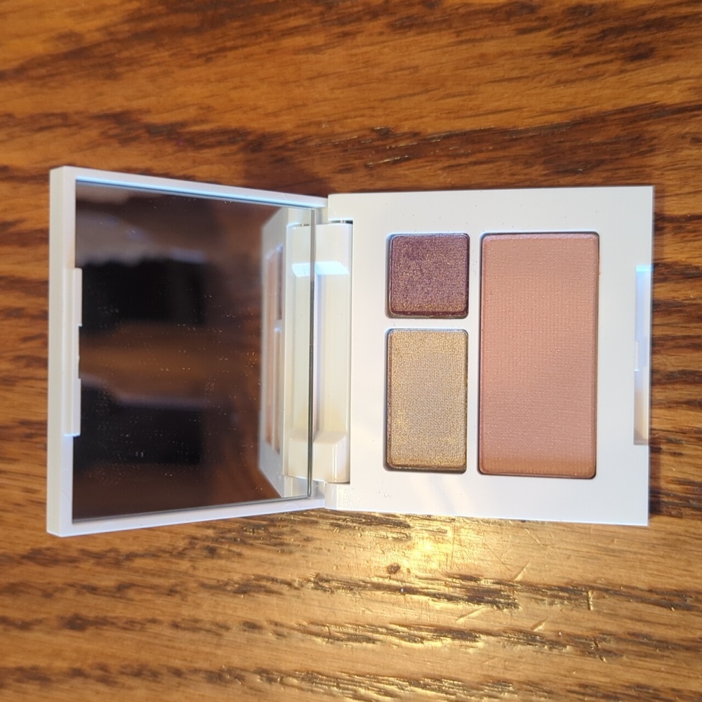 Brand New Clinique shadow duo